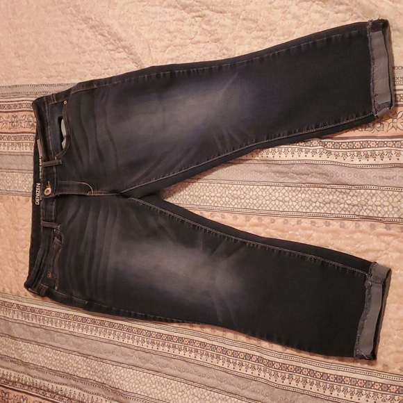Denizen from Levi's cropped jean Capri Size 13 - Picture 1 of 2